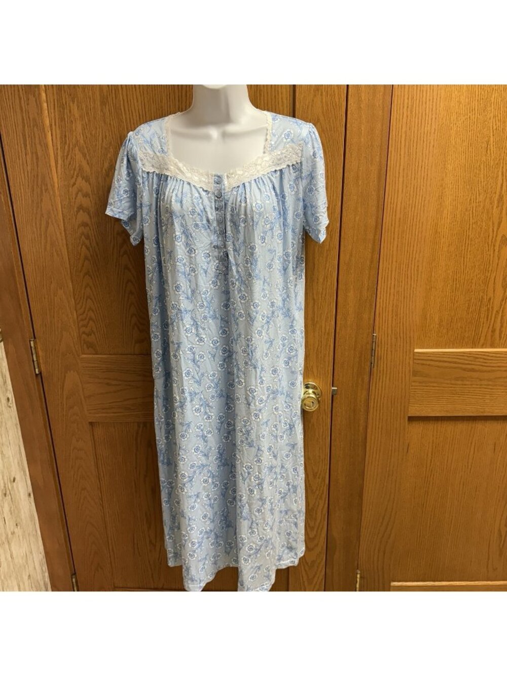 NWT Women's Ekouaer Blue Floral Nightgown - Small